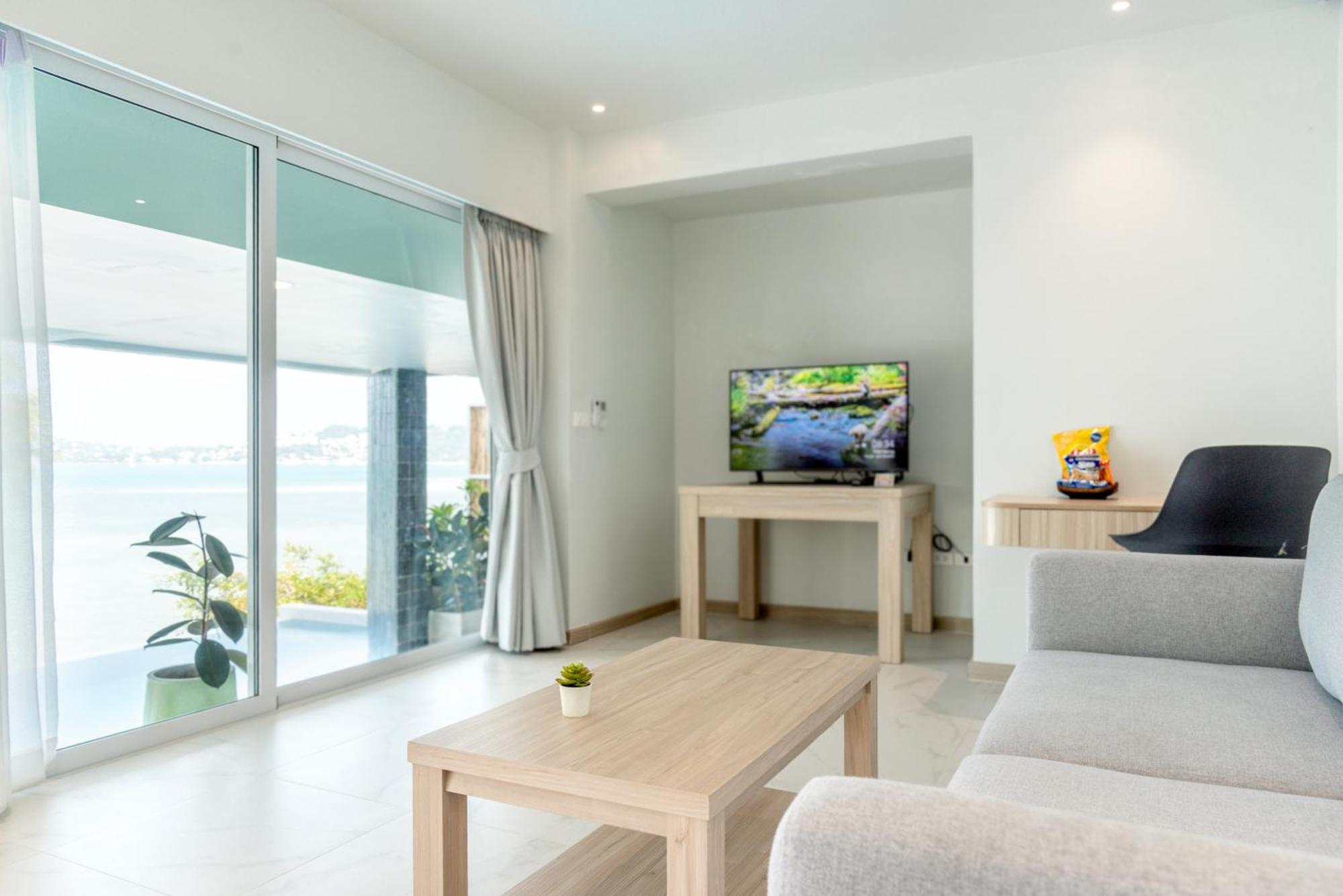 Replay Pool Hotell