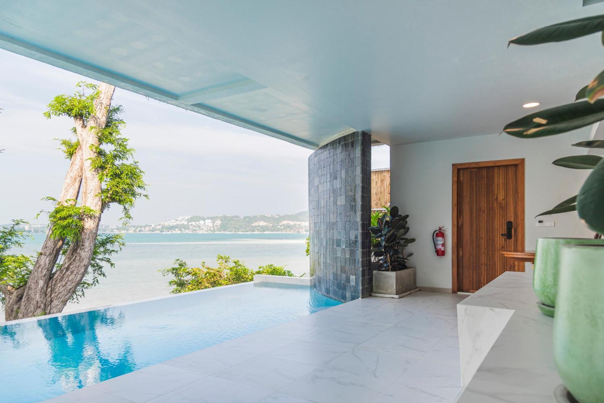 Replay Pool Hotell